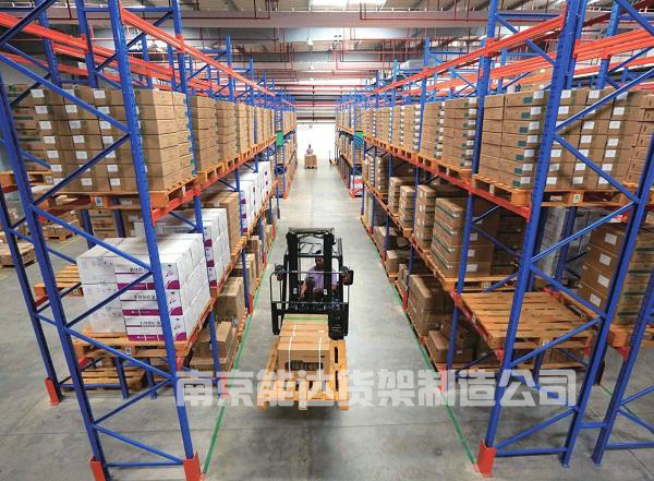 高层货架的间距