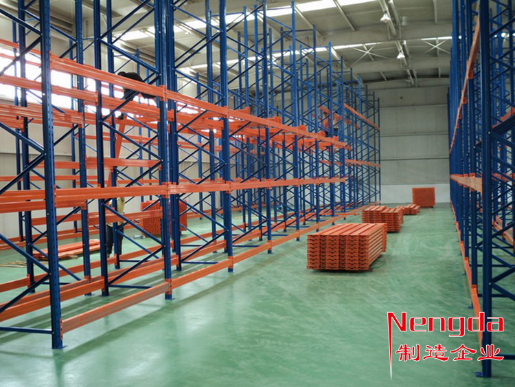 重型货架安装现场